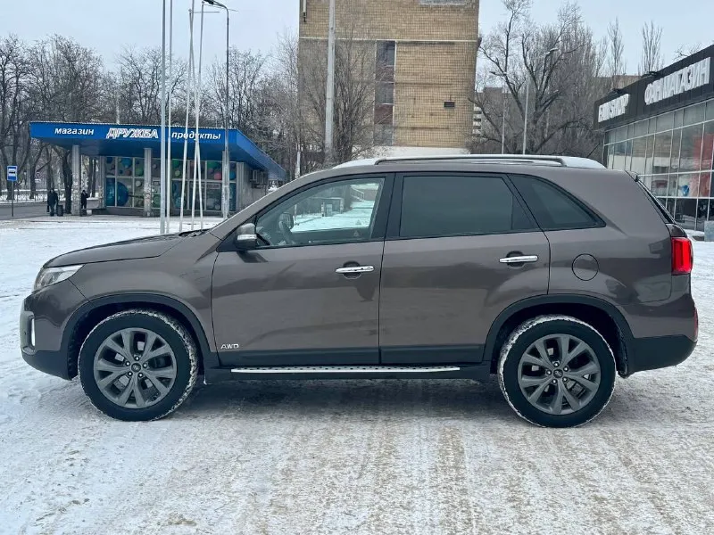 Kia sorento рестайлинг
4Wd (полный привод)
Эксплуатация с 2014 года
Двигатель 2.4 бензин
Коробка автомат
Пробег 184 тыс. Км родной
Автомобиль в отличном состоянии,
Без дтп, кузов в заводском окрасе,
Двигатель, коробка, ходовая на 5+
Автомобиль весь обслужен и не требует не какого вложения !
Хорошая комплектация,
Роздельный климат-контроль,
Круиз-контроль,
Датчики света, дождя,
Подогревы зеркал, сидений,
Парктроники,
Камера заднего вида,
И многое другое.
С документами полный порядок,
Любой вид оформления,
Г. Донецк
Цена 1.565 тыс. ₽
Звоните остальное по
+79495210885
(Возможен обмен)
📲 Tg: r. B
📞 Звоните: +7(949)5210885 - фотография - 2