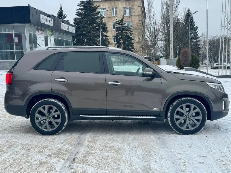Kia sorento рестайлинг
4Wd (полный привод)
Эксплуатация с 2014 года
Двигатель 2.4 бензин
Коробка автомат
Пробег 184 тыс. Км родной
Автомобиль в отличном состоянии,
Без дтп, кузов в заводском окрасе,
Двигатель, коробка, ходовая на 5+
Автомобиль весь обслужен и не требует не какого вложения !
Хорошая комплектация,
Роздельный климат-контроль,
Круиз-контроль,
Датчики света, дождя,
Подогревы зеркал, сидений,
Парктроники,
Камера заднего вида,
И многое другое.
С документами полный порядок,
Любой вид оформления,
Г. Донецк
Цена 1.565 тыс. ₽
Звоните остальное по
+79495210885
(Возможен обмен)
📲 Tg: r. B
📞 Звоните: +7(949)5210885 - фотография - 5