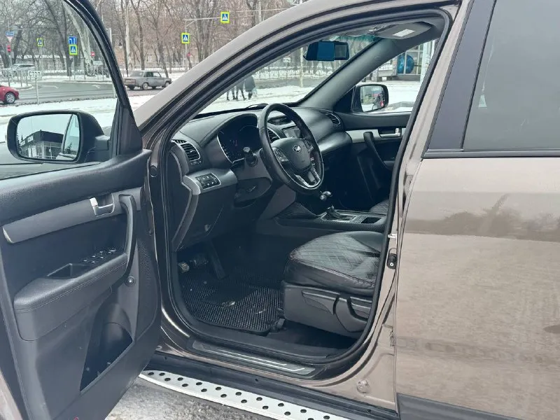Kia sorento рестайлинг
4Wd (полный привод)
Эксплуатация с 2014 года
Двигатель 2.4 бензин
Коробка автомат
Пробег 184 тыс. Км родной
Автомобиль в отличном состоянии,
Без дтп, кузов в заводском окрасе,
Двигатель, коробка, ходовая на 5+
Автомобиль весь обслужен и не требует не какого вложения !
Хорошая комплектация,
Роздельный климат-контроль,
Круиз-контроль,
Датчики света, дождя,
Подогревы зеркал, сидений,
Парктроники,
Камера заднего вида,
И многое другое.
С документами полный порядок,
Любой вид оформления,
Г. Донецк
Цена 1.565 тыс. ₽
Звоните остальное по
+79495210885
(Возможен обмен)
📲 Tg: r. B
📞 Звоните: +7(949)5210885 - фотография - 7