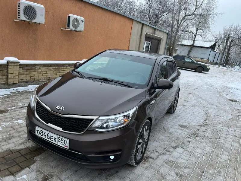 Kia rio хэтчбек 2016 год выпуска продаю свой автомобиль, в хорошем техническом состоянии, все работает отлично. езжу каждый день. коробка механика 6- ступенчатая ✅ зелёная автотека! ✅кузов в отличном состоянии, автомобиль полностью в родном окрасе, все заводские герметики. ✅салон в идеальнейшем состоянии ! ✅ стоит новая зимняя шипованная резина ✅комплектация : линзованные фары кондиционер подогрев передних и задних сидений задние парктроники мульти руль подогрев руля документы полностью готовы к переоформлению, диагностическая карта на руках ! цена 1.070.000 торг донецк все вопросы по телефону +79490074155 - фотография - 1