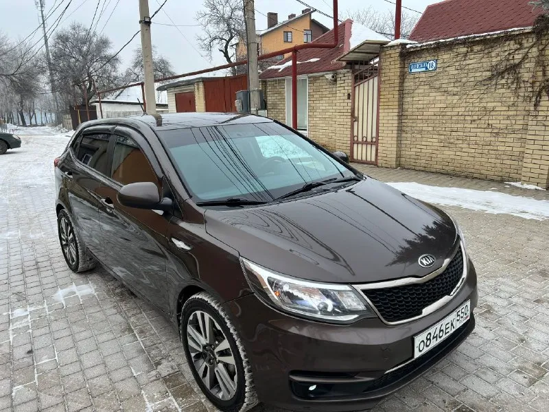 Kia rio хэтчбек 2016 год выпуска продаю свой автомобиль, в хорошем техническом состоянии, все работает отлично. езжу каждый день. коробка механика 6- ступенчатая ✅ зелёная автотека! ✅кузов в отличном состоянии, автомобиль полностью в родном окрасе, все заводские герметики. ✅салон в идеальнейшем состоянии ! ✅ стоит новая зимняя шипованная резина ✅комплектация : линзованные фары кондиционер подогрев передних и задних сидений задние парктроники мульти руль подогрев руля документы полностью готовы к переоформлению, диагностическая карта на руках ! цена 1.070.000 торг донецк все вопросы по телефону +79490074155 - фотография - 2