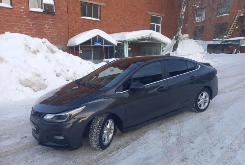 Продам хозяйский автомобиль chevrolet cruze 1.4 2017 года в комплектации lt с родным пробегом 128 ты... - фотография
