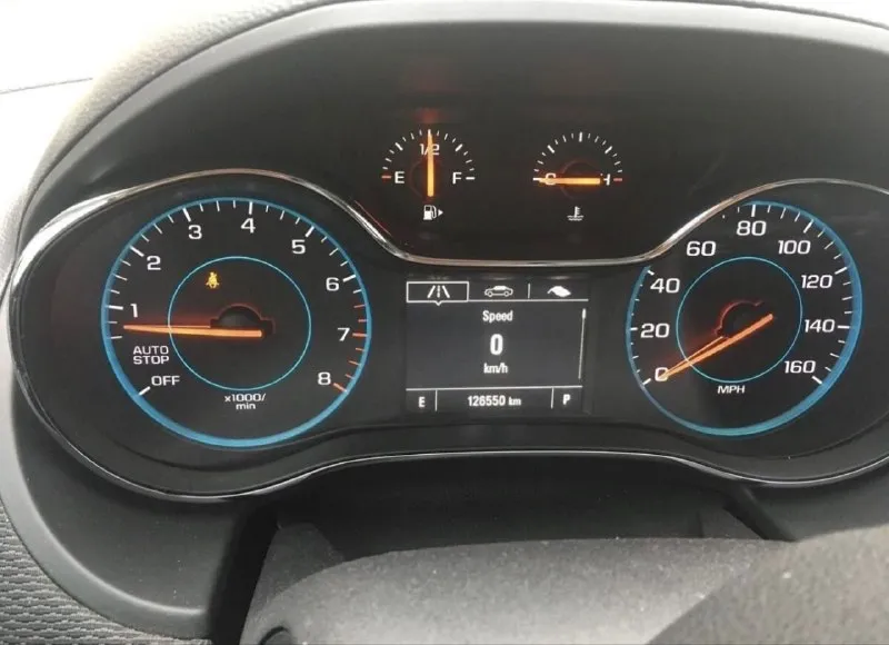 Продам хозяйский автомобиль chevrolet cruze 1.4 2017 года в комплектации lt с родным пробегом 128 тыс. км. состояние отличное, остекление заводское, включая лобовое, один собственник за все время. в собственности с 2021 года. автомобиль обслужен полностью и подготовлен к зиме с заменой всех жидкостей и фильтров. два комплекта новой резины. любые проверки на ваших сто, продажа от собственника‼️1.300.000 с адекватным торгом. г. донецк +79498431343 - фотография - 6