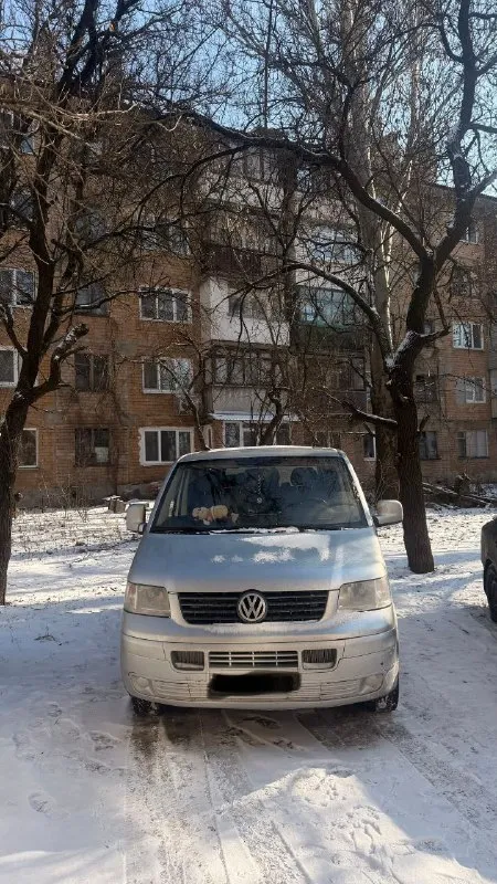 Продам volkswagen transporter t5 2004 год 2,5 дизель 250 тысяч пробега полностью обслужен 7 мест 1,3🍋 горловка +79499976775 +79495833505 - фотография - 1