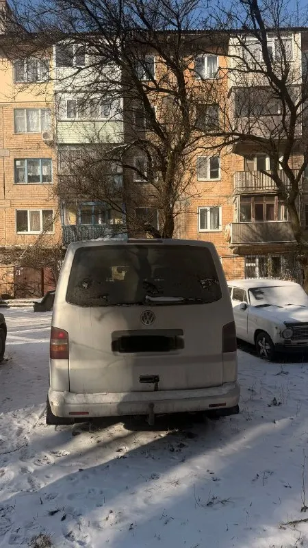 Продам volkswagen transporter t5 2004 год 2,5 дизель 250 тысяч пробега полностью обслужен 7 мест 1,3🍋 горловка +79499976775 +79495833505 - фотография - 4