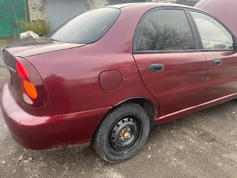 В продаже chevrolet lanos двигатель 1.5 не дымит масло не ест коробка 5-ти ступка не выбивает не гудит снят с учета, нужно оформлять цена : 105 000 +79498571238 - фотография - 2