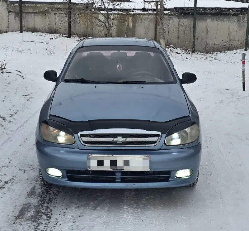 В продаже chevrolet lanos 1.5 mt 2008год. установлено гбо4. автомобиль в достойном состоянии не требует не каких вложений, мотор после капитального ремонта проехал 20т. км. так же заменено сцепление (valeo) ходовая полностью обслужена не чего не стучит, резина и диски новые ! салон в качественных чехлах, хорошая акустика, полностью новая led оптика. кузов в достойном состоянии, мелкие нюансы есть, варить не чего не нужно! кому нужен живой ланос на газу звоните, документы в полном порядке! обмен не интересует! цена 285000руб. торг возле багажника ! тел. +79493857537 г. харцызк 📞 звоните: +7(949)3857537 - фотография - 2