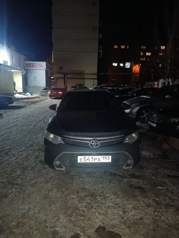 Toyota camry 2016 года, xv50 рестайлинг 2014-2017, 2.0 а. т, 145000км. автомобиль не участвовал в дтп. новая зимняя резина. из незначительных недостатков трещины на лобовом стекле и царапину от ветки, которая легко устраняется полировкой. цена 1.750 +79498410426 дмитрий 📲 tg: @sadmankrd23 📞 звоните: +7(949)8410426 - фотография - 3
