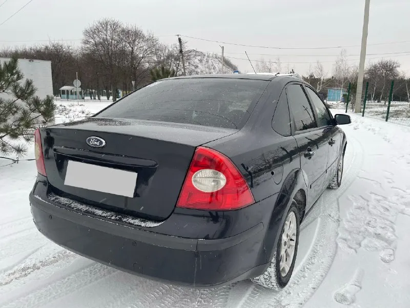 Продам ford focus 2 2007 года выпуска 1.8 автомобиль в хорошем внешнем и техническом состоянии! по салону все чистенько и опрятно, по электрике работает всё! по комплектации: климат контроль, гур, 4 эсп, обогрев заднего стекла, abs, esp, хорошая магнитола sony, парктроник! юридические чистая, залогов и штрафов нет! переоформление без проблем! вопросы по телефону! +79495789736 цена 485 тыс. осмотр город макеевка. 📞 звоните: +7(949)5789736 - фотография - 4