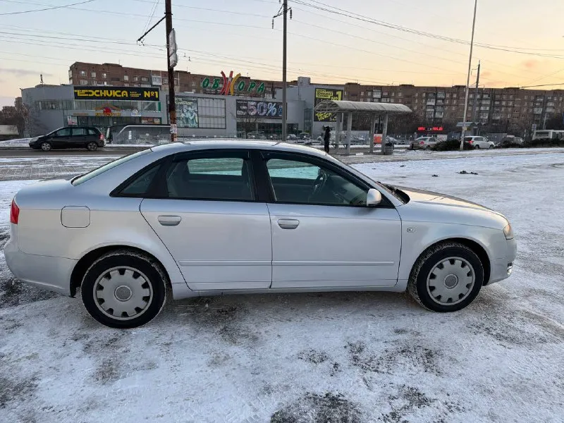 Audi a4 b7, 2004 г. пробег: 192 000 км двигатель: 1.6 л, бензиновый, атмосферный, без турбины коробка передач: механическая автомобиль в хорошем состоянии: - двигатель работает ровно, без посторонних шумов и ошибок - коробка передач переключается четко - ходовая часть без стуков - полностью обслужен, готов к эксплуатации без дополнительных вложений - пройден техосмотр, готов к постановке на учет в мрэо цена: 600 000 руб. город: донецк контакты: +7 949 371-08-26 (есть telegram) по запросу вышлем видеообзор автомобиля. 📲 tg: @oleg_bbb1 📞 звоните: +7(949)3710826 - фотография - 5