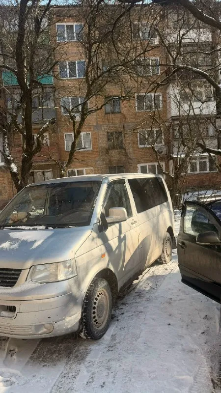 Продам volkswagen transporter t5 2004 год 2,5 250 тысяч пробега полностью обслужен 7 мест 1,3🍋 горловка +79499976775 +79495833505 или в личные сообщения телеграмм @mommy_12323 📞 звоните: +7(949)9976775 - фотография - 2