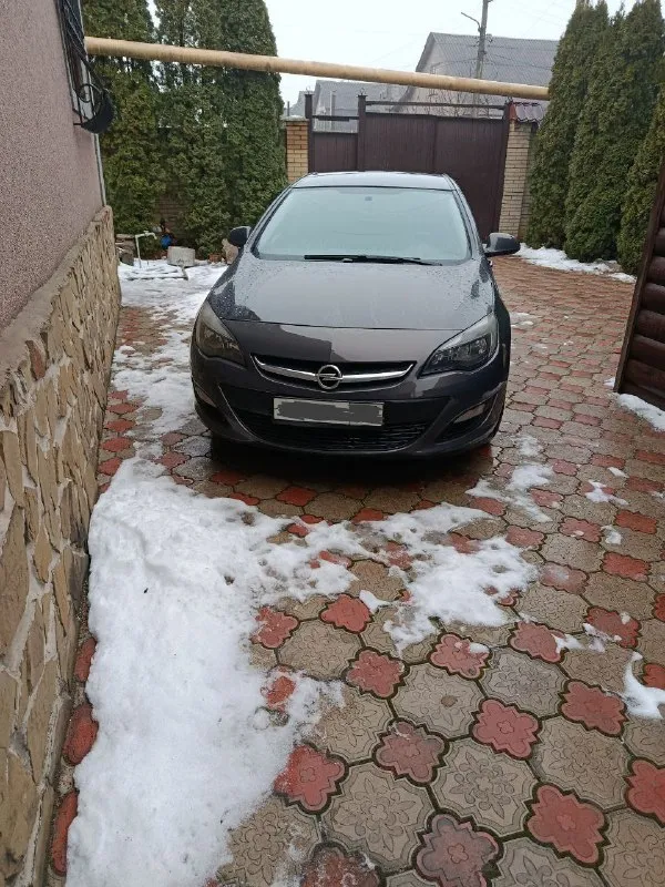 Продам opel astra j год 2013 двигатель 1.6 кпп механика пробег 161 тыс автомобиль в отличном состоян... - фотография