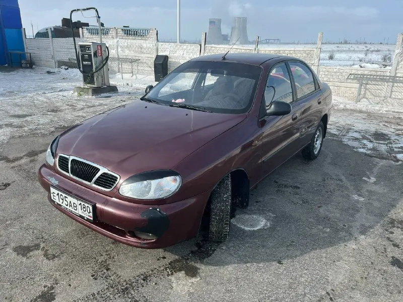 Продам daewoo sens ( daewoo сенс). 2007. двигатель 1.3. работает хорошо, не дымит, масло не ест. пробег 174000 км. коробка пятиступка. стоит новая зимняя резина с новыми дисками r14. ржавчины нет нигде. стаканы в идеале. не критичные моменты по лкп бампера. стоит led оптика. печка жарит. сигнализация, центральный замок. установлена мультимедия, bluetooth. два электро-стеклоподъемника. из нового: помпа, радиатор, патрубки, тормозные колодки и барабаны. продажа по тех паспорту. территориально иловайск. хочу за нее 180000р. присутствует торг. +79493414973, телеграмм. 📞 звоните: +7(949)3414973 - фотография - 3