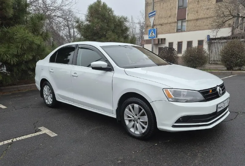 Volkswagen jetta 2016 мотор 1.4т (150л. с) акпп- 6ст aisin пробег 97т. км хорошая комплектация- датчик света, подогревы, люк, раздельный климат контроль, камера. документальных проблем нет. диагностическая карта в наличии, можно ехать в гаи оформлять. состояние- сел и поехал. цена 1 215 000р донецк +7'949-996-52-75 📞 звоните: +7(949)9965275 - фотография - 1