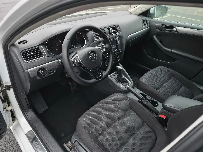 Volkswagen jetta 2016 мотор 1.4т (150л. с) акпп- 6ст aisin пробег 97т. км хорошая комплектация- датчик света, подогревы, люк, раздельный климат контроль, камера. документальных проблем нет. диагностическая карта в наличии, можно ехать в гаи оформлять. состояние- сел и поехал. цена 1 215 000р донецк +7'949-996-52-75 📞 звоните: +7(949)9965275 - фотография - 7