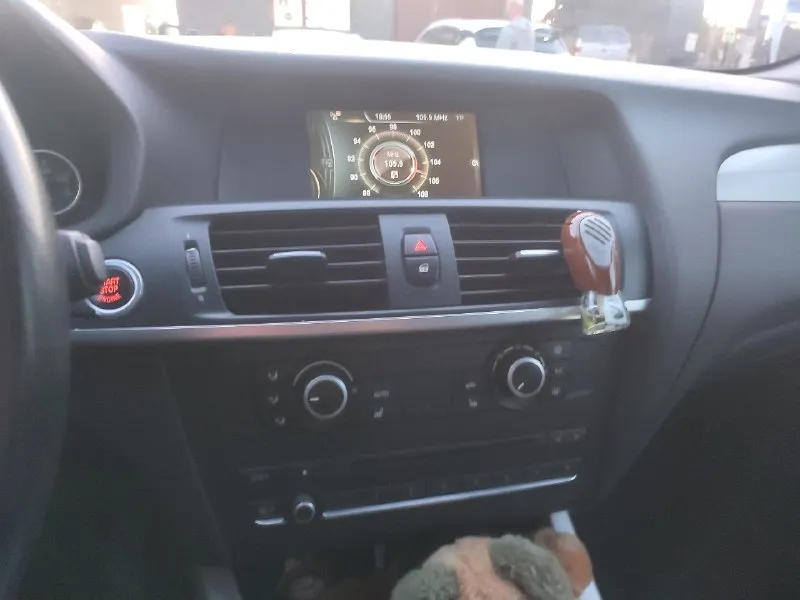 Bmw х3 2013 год. 2.0 турбо бензин, полный привод, автомат. кожаный салон в хорошем состоянии, парктроник перед, зад. кондер дует шикарно, печка в морозы греет безупречно, подогрев сиденийпробег 151 тыс км. я собственник. цена 1.650. торг, обмен. тел, +79495195059. 📞 звоните: +7(949)5195059 - фотография - 9