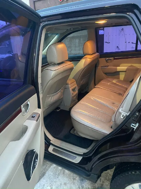 Продам hyundai санта фе 2 2008года дорест (7 мест) мотор2.7 механика, полный привод стоит газ евро 4 вписан в техпаспорт вместе с фаркопом срочная продажа от собственника звоните по всем существующим вопросам+79494574041 📞 звоните: +7(949)4574041 - фотография - 7