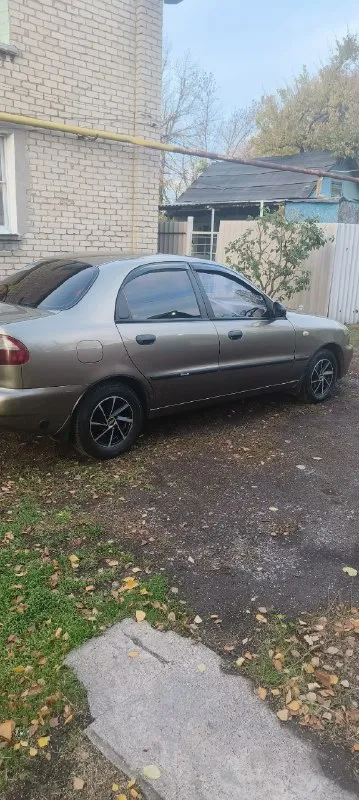 Продам ланос поляк. 2006. год 1.5 за машину не стыдно!? достойная. газ евро. зарегистрирован. сигнализация с обратной связью. обработана 2 года назад. владею 2 года. я второй хозяин. пробег 195000 хорошая музыка. по, машине ничего делать не нужно вообще. 370 тысяч. +79494288584 📞 звоните: +7(949)4288584 - фотография - 3