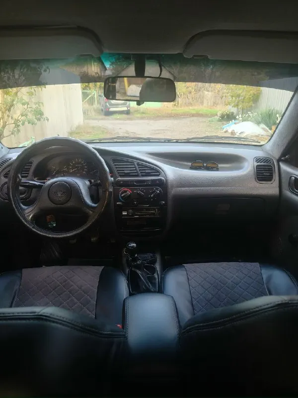 Продам ланос поляк. 2006. год 1.5 за машину не стыдно!? достойная. газ евро. зарегистрирован. сигнализация с обратной связью. обработана 2 года назад. владею 2 года. я второй хозяин. пробег 195000 хорошая музыка. по, машине ничего делать не нужно вообще. 370 тысяч. +79494288584 📞 звоните: +7(949)4288584 - фотография - 4