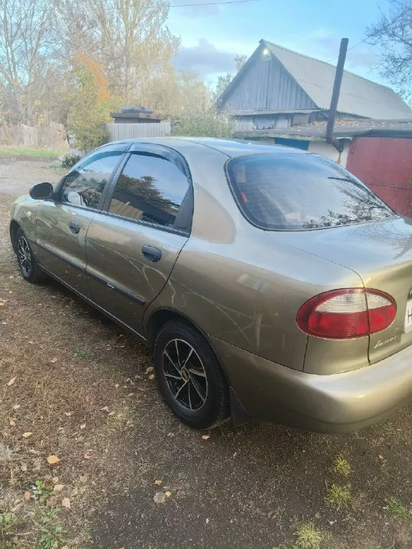 Продам ланос поляк. 2006. год 1.5 за машину не стыдно!? достойная. газ евро. зарегистрирован. сигнализация с обратной связью. обработана 2 года назад. владею 2 года. я второй хозяин. пробег 195000 хорошая музыка. по, машине ничего делать не нужно вообще. 370 тысяч. +79494288584 📞 звоните: +7(949)4288584 - фотография - 8