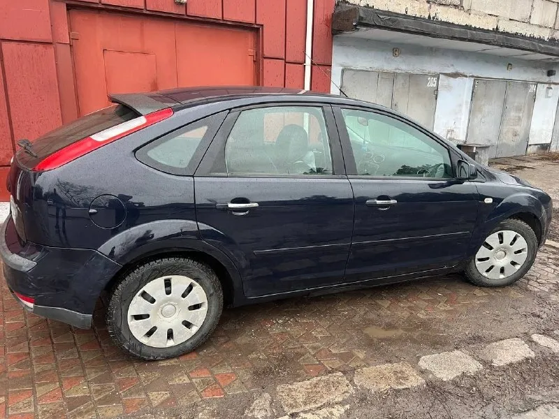 Продам фокус 2, 2007 год, мотор 1.6 в отличном состоянии, кпп без нареканий, ходовая вся новая! тормоза отличные. в техническом плане авто обслужено и без вложений! кондиционер работает, печка греет! новая зимняя резина с документами полный порядок, от хозяина, 181 учёт! цена 390 ₽ торг у капота алчевск +79590153681 📞 звоните: +7(959)0153681 - фотография - 7