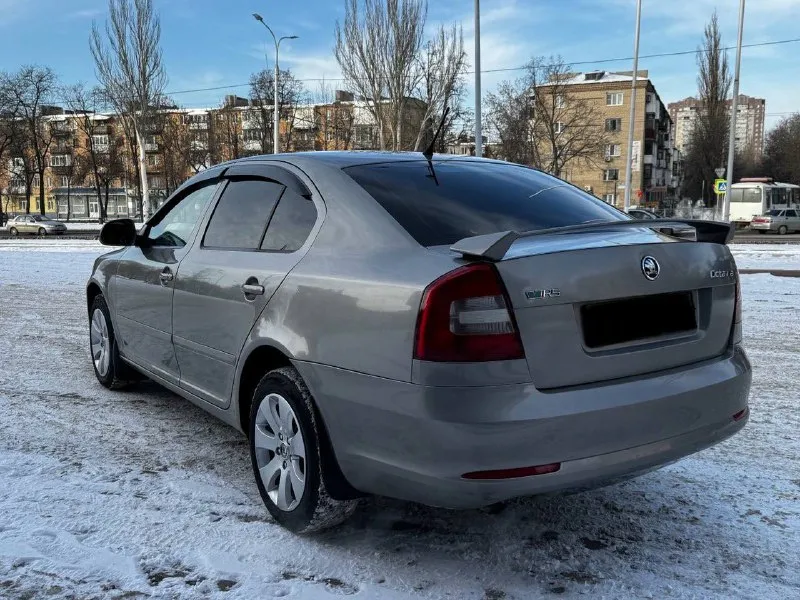 Продам skoda octavia a5 1.6 mpi год выпуска 2010. состояние идеальное. сервисные книги. 2 владельца вложений не требует! коробка без нареканий! все обслужено! любое оформление! электроника вся рабочая! кондер в том числе. салон не затертый 4 стекла подъемника хорошая акустика. диски r16 авто полностью обслужена. стекла все родные цена 815-000₽ +7-949-794-46-27 звоните в любое время 📲 tg: евгений 📞 звоните: +7(949)7944627 - фотография - 2