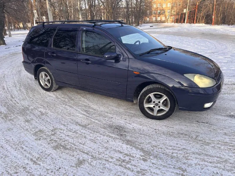 Продам ford фокус год выпуска 2004 1.6 роботает хорошо кпп механика 5-ти работает отлично не выбивает не хрустит ! состояние кузова на фото !!! салон в хорошем состоянии, электрика вся исправна, хорошая музыка с блетузом, резина зима + лето, комплектация – кондиционер, гидроусилитель руля, эл. зеркала, 2 стеклоподъемника! по документам чистый оформление на вас г харцызск цена 250 тисячь торг всё детально по телефону!!! +79490146200 телеком +79494559347 📲 tg: m. m.m. 📞 звоните: +7(949)0146200 - фотография - 10