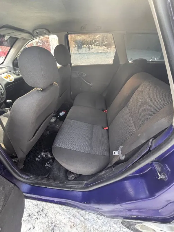 Продам ford фокус год выпуска 2004 1.6 роботает хорошо кпп механика 5-ти работает отлично не выбивает не хрустит ! состояние кузова на фото !!! салон в хорошем состоянии, электрика вся исправна, хорошая музыка с блетузом, резина зима + лето, комплектация – кондиционер, гидроусилитель руля, эл. зеркала, 2 стеклоподъемника! по документам чистый оформление на вас г харцызск цена 250 тисячь торг всё детально по телефону!!! +79490146200 телеком +79494559347 📲 tg: m. m.m. 📞 звоните: +7(949)0146200 - фотография - 7