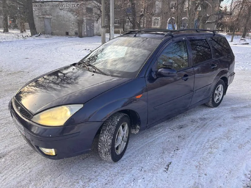 Продам ford фокус год выпуска 2004 1.6 роботает хорошо кпп механика 5-ти работает отлично не выбивает не хрустит ! состояние кузова на фото !!! салон в хорошем состоянии, электрика вся исправна, хорошая музыка с блетузом, резина зима + лето, комплектация – кондиционер, гидроусилитель руля, эл. зеркала, 2 стеклоподъемника! по документам чистый оформление на вас г харцызск цена 250 тисячь торг всё детально по телефону!!! +79490146200 телеком +79494559347 📲 tg: m. m.m. 📞 звоните: +7(949)0146200 - фотография - 9