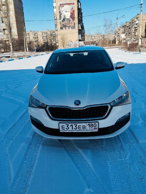Продам skoda rapid 2020г, лифтбек, пробег 123т машина в идеальном состоянии. без дтп в заводском окр... - фотография