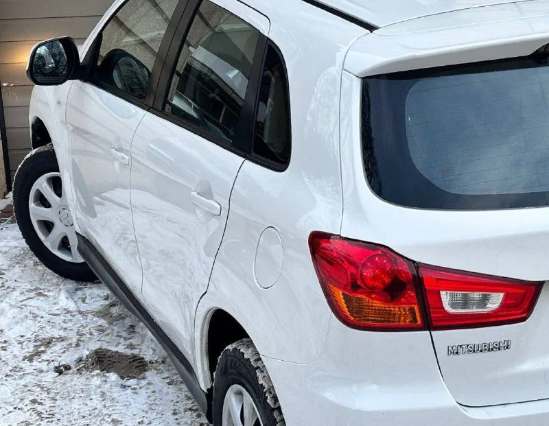 Mitsubishi asx рейсталенг год выпуска:2013 объём :1.6.л. с-117 кпп механическая родной пробег:127.000 км один собственник авто в родном окрасе, без дтп состояние кузова абсолютно без нюансов максимально комфортабельный и вместительный салон! история автомобиля прозрачна и чиста куплена для себя и обслуживалась всегда у официального дилера технически авто без вложений недавно проведено полное то автомобиль обслуживался всегда по регламенту, готов на любые проверки! комплектация: бортовой компьютер, подогрев сидений,4 стеклоподъемника, кондиционер, электро зеркала, противотуманные фары, подогрев стекл, электро зеркала, abs esp, aux bluetooth, так же много прочего для комфортного вождения по документам любой вид оформление продажа от собственника! цена 1.015.000 руб торг +7(949)-051-41-89 г. донецк - фотография - 5