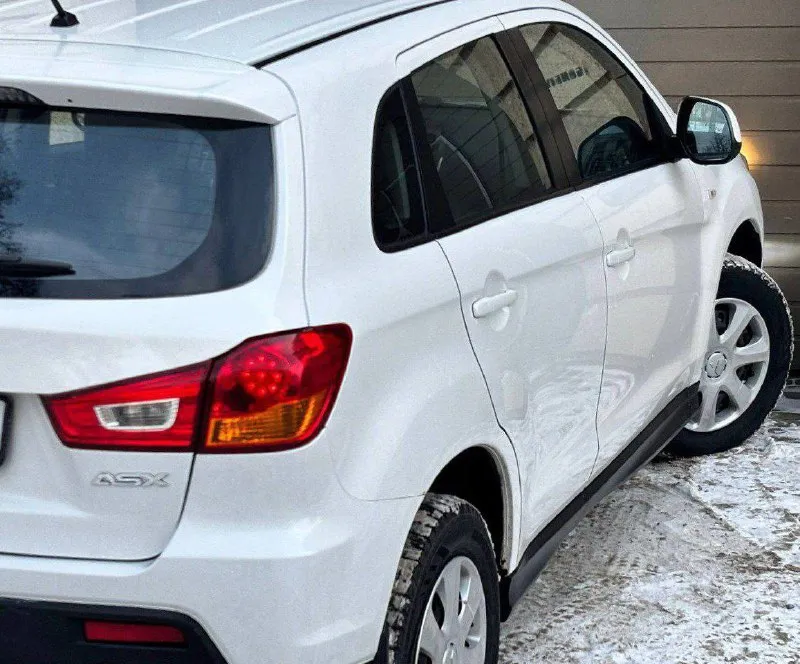 Mitsubishi asx рейсталенг год выпуска:2013 объём :1.6.л. с-117 кпп механическая родной пробег:127.000 км один собственник авто в родном окрасе, без дтп состояние кузова абсолютно без нюансов максимально комфортабельный и вместительный салон! история автомобиля прозрачна и чиста куплена для себя и обслуживалась всегда у официального дилера технически авто без вложений недавно проведено полное то автомобиль обслуживался всегда по регламенту, готов на любые проверки! комплектация: бортовой компьютер, подогрев сидений,4 стеклоподъемника, кондиционер, электро зеркала, противотуманные фары, подогрев стекл, электро зеркала, abs esp, aux bluetooth, так же много прочего для комфортного вождения по документам любой вид оформление продажа от собственника! цена 1.015.000 руб торг +7(949)-051-41-89 г. донецк - фотография - 6