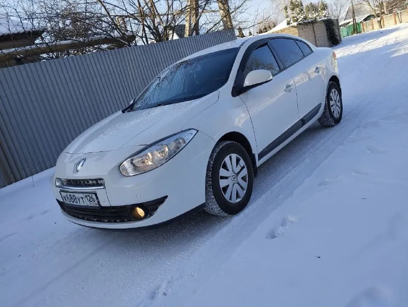 Г. макеевка! renault fluence 2010г. в, 1.6 16v, пробег 190 т. км, автомат/ климат, полностью в родном окрасе. авто обслужен - новый комплект грм с помпой, термостат с прокладкой, антифриз, фазорегулятор, новое масло в акпп, ( давления масла в акпп как в новом авто), все масла и жидкости только оригинал elf. машинка в идеальнейшем внешнем и техническом состоянии, кузов оцинкованный, даже намека на ржу нет, по технике как новая машина. по электрике всё работает, комплектация - подогрев сидений, подрулевое управление мультимедией, борт компьютер, 4 эсп, сигнализация с цз, датчики света и дождя, электро зеркала с обогревом, климат, также отличный парктроник с голосовым предупреждением о препятствии перед/зад. стекла все целые, номера вин и номер двигателя читается отлично, по документам всё полностью чисто, автотека зелёная, 2 хозяина с салона. цена 785 тысяч рублей +79496939220 - фотография - 2