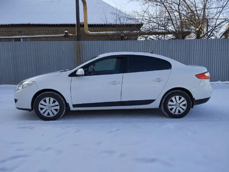 Г. макеевка! renault fluence 2010г. в, 1.6 16v, пробег 190 т. км, автомат/ климат, полностью в родном окрасе. авто обслужен - новый комплект грм с помпой, термостат с прокладкой, антифриз, фазорегулятор, новое масло в акпп, ( давления масла в акпп как в новом авто), все масла и жидкости только оригинал elf. машинка в идеальнейшем внешнем и техническом состоянии, кузов оцинкованный, даже намека на ржу нет, по технике как новая машина. по электрике всё работает, комплектация - подогрев сидений, подрулевое управление мультимедией, борт компьютер, 4 эсп, сигнализация с цз, датчики света и дождя, электро зеркала с обогревом, климат, также отличный парктроник с голосовым предупреждением о препятствии перед/зад. стекла все целые, номера вин и номер двигателя читается отлично, по документам всё полностью чисто, автотека зелёная, 2 хозяина с салона. цена 785 тысяч рублей +79496939220 - фотография - 4