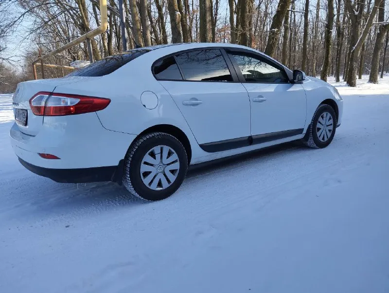 Г. макеевка! renault fluence 2010г. в, 1.6 16v, пробег 190 т. км, автомат/ климат, полностью в родном окрасе. авто обслужен - новый комплект грм с помпой, термостат с прокладкой, антифриз, фазорегулятор, новое масло в акпп, ( давления масла в акпп как в новом авто), все масла и жидкости только оригинал elf. машинка в идеальнейшем внешнем и техническом состоянии, кузов оцинкованный, даже намека на ржу нет, по технике как новая машина. по электрике всё работает, комплектация - подогрев сидений, подрулевое управление мультимедией, борт компьютер, 4 эсп, сигнализация с цз, датчики света и дождя, электро зеркала с обогревом, климат, также отличный парктроник с голосовым предупреждением о препятствии перед/зад. стекла все целые, номера вин и номер двигателя читается отлично, по документам всё полностью чисто, автотека зелёная, 2 хозяина с салона. цена 785 тысяч рублей +79496939220 - фотография - 8