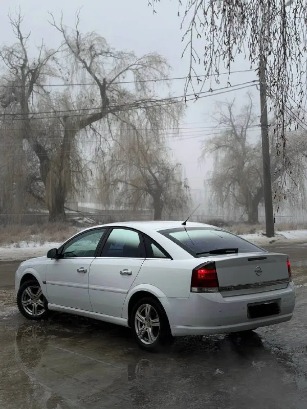 В продаже opel vectra c рестайлинг 2007 года выпуска автомобиль на надежном бензиновом моторе объемом 1.8 литра, работает без укоризненно, все расходники заменены от а до я! коробка передач обычная механика никаких вопросов к ней нет все передачи включается ничего не воет и не выбивает. отличная комплектация есть абсолютно все: двух зонный климат, подогревы сидений, кожаный салон, 4 эсп, мульти руль и тд. юридически чистая, возможен обмен и продажа в кредит! осмотр донецк цена: 630.000 ₽, торг быстрому покупателю! ☎️ +7 (949) 374-95-82 📞 звоните: +7(949)3749582 - фотография - 6