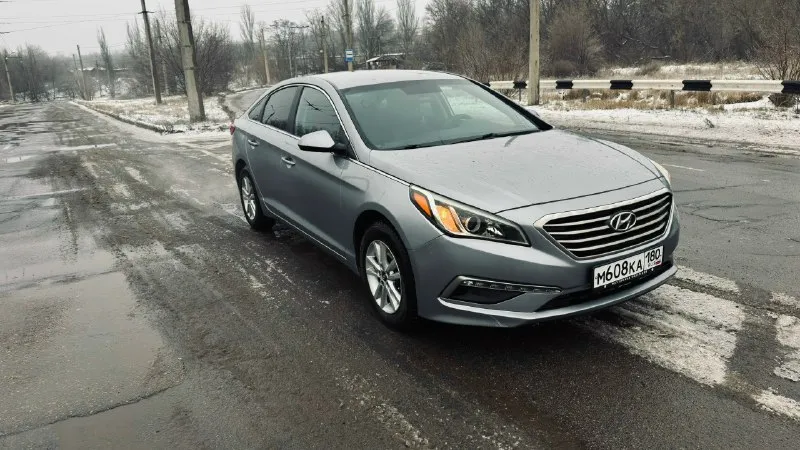 Автор: 🚀 покоритель дорог: hyundai sonata 2014 года выпуска. главные козыри: ✔ хорошая история: один хозяин с момента покупки, все то по регламенту. чеки о проведенных работах на руках. ✔ идеальное техническое состояние: двигатель и коробка передач работают безупречно, как часы. никаких проблем. ✔ безаварийная красота: лкп в хорошем состоянии, без скрытых повреждений и ржавчины. салон чистый, ухоженный, без потертостей и запахов. ✔ комплектация: кондиционер, обогрев боковых зеркал, мультимедиа с apple carplay/android auto, камера заднего вида, датчики давления шин. · год выпуска: конец 2014 года · пробег: 121 тыс миль · двигатель: 2.4 л (188 л. с. ), бензин · кпп: автомат · привод: передний · цвет: серый хамелеон · цена: 1 650 000 руб. (торг только при осмотре уместен). жду вашего звонка! серьезным покупателям — осмотр на любом сто по вашему желанию. номер для связи +79493254376 ( телеграм, феникс). . ???наш телеграм канал [ бесплатное размещение за репост??? правила соо 📞 звоните: +7(949)3254376 - фотография - 4