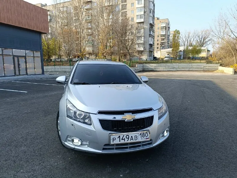 Продам chevrolet круз 2012 г. в. , 1.6 объём двигателя, 16 клапанный, мкпп, родной пробег 187000 км.... - фотография