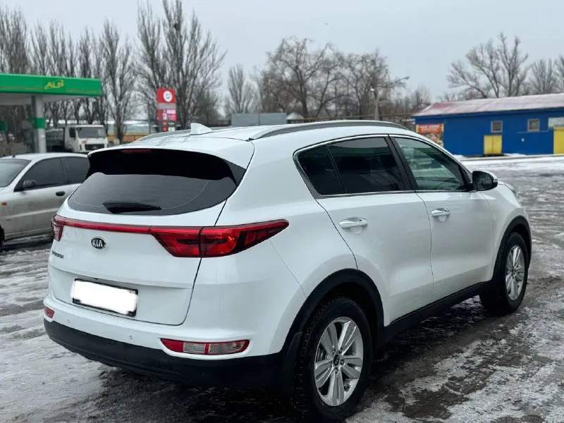 Продам kna sportage 2018 2.0автомат в идеальном состоянии без вложений 1хозяин за всю жизнь вся обслуженая мотор коробка 198.000пробега родного два комплекта ключей 4подёмника 4подогрева подогрев руля мульти руль новы блины колодки стойки автомобиль на твёрдую петерку готов к любым проверкам сигнализация авто запуском в машине не курили за машиной следили все остальные вопросы по телефону звоните в любое время !! +7949-467-65-94 цена 1.899.000₽ торг - фотография - 5