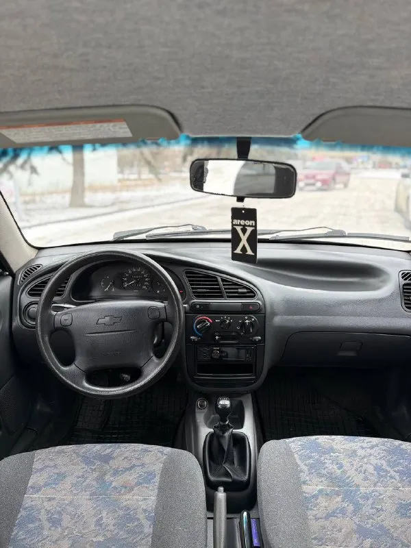 В продаже chevrolet lanos 2007 года выпуска, 1,5 двигатель, пробег оригинальный 142000 км, подтвержден автотекой и состоянием автомобиля! отличное техническое состояние все исправно все работе и в штатном режиме, очень ухоженный салон, чисто, пахнет, в машине никогда не курили ! комплектация максимальная, 2 стеклоподъемника, кондиционер, гидроусилитель работает отлично, за рулем автомобиля приятно находится и передвигаться на нем !!! звоните кого заинтересовал данный автомобиль цена 356 тыс руб - +7(949)322-89-14 алексей 📲 tg: @lexa04101992 📞 звоните: +7(949)3228914 - фотография - 10