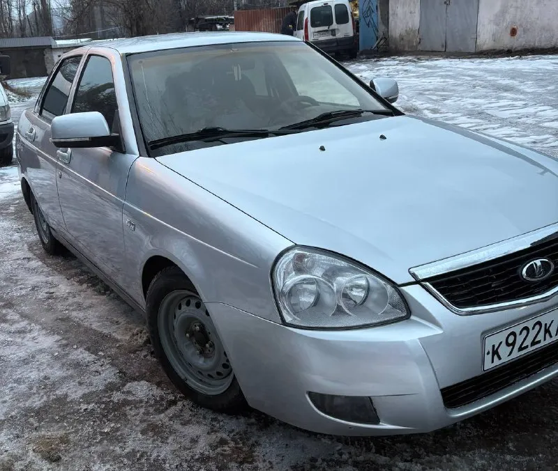 Продам живую приору от собственника. цена 390000 минимальный торг. енакиево. год 2007. двс 1.6/16 ед... - фотография