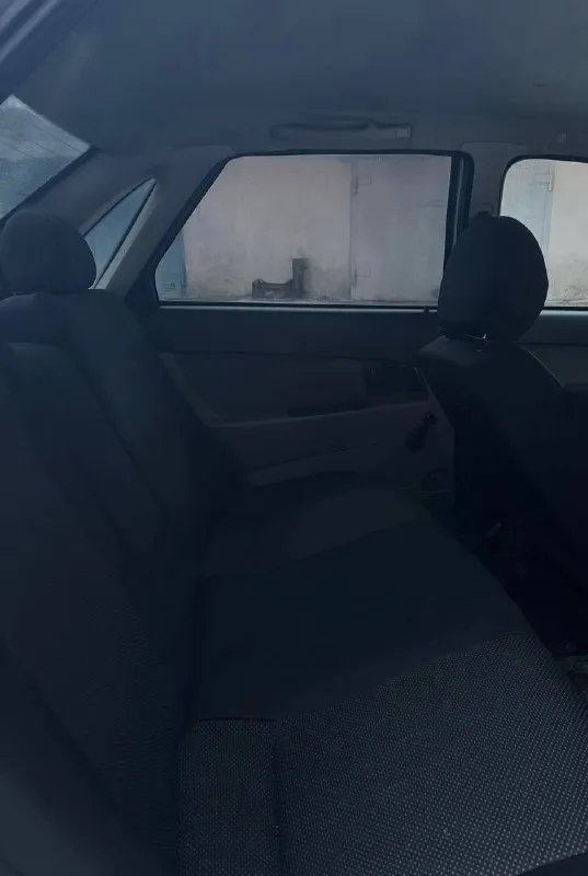 Продам живую приору от собственника. цена 390000 минимальный торг. енакиево. год 2007. двс 1.6/16 едет очень бодро, пробег 179000. эур, 2 эсп, обогрев зеркал, электро регулировка зеркал. кузов как на фото! , коробка на отлично, стаканы, днище, пороги, арки все целое без очагов коррозии, обслужена и готова к использованию. два комплекта резины. остальные вопросы по телефону +79494625904 или в лс. 📞 звоните: +7(949)4625904 - фотография - 5