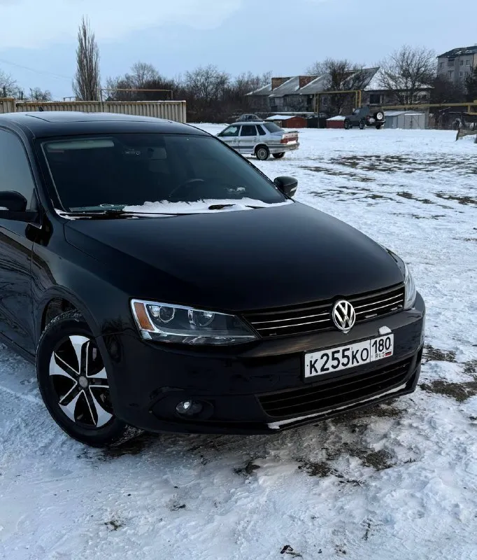 Jetta 6 2013г 210к пробег обслужена: заменены цепи колодки тормозные диски шрузы шаровые задние стойки задние развалины рычаги новые заменено масло в коробке 2 частичные замены хорошая резина зама лето отдам по договоренности дорогие bi-led модели в фарах новая тонировка в круг фильтра масла менял каждые 7к +79493903275 кирилл цена 1.2 +торг реальному покупателю 📲 tg: @magistr_077 📞 звоните: +7(949)3903275 - фотография - 1