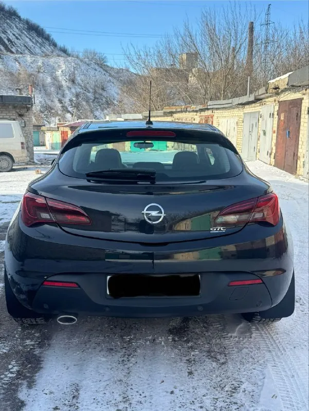 Продам! opel astra gts 2012 г. 1.4л. (140 л/с) коробка ат(автомат) - 6 ступенчатый ! родной пробег 180.000 тыс. один владелец! обслуживалась до 2022 г. у официального дилера ! хорошая комплектация ! авто в отличном состоянии как внешне так и технически ! без вложений ! мотор, коробка, ходая, (на отлично ) ! 10.10.2024 было проведение большое то ! заменили : цепь, фазики, помпа, масла, антифриз и тд… ! всегда все менялось вовремя ! чистый аккуратный, не курящий салон кожа-ткань. -линзованная оптика -круиз контроль -климат контроль -паркторник задний ( заводской) -парктроник передний ( заводской) -мульти руль -музыка bluetooth аux -бортовой компьютер -диски r-18 -подогрев сидений -полный комплект ключей - 2 шт. 🔑 -авs, esp -безопасность 6 подушек готов на любые проверки!автомобиль находится в горловке. цена: 1.085.000тыс. торг возле авто ! тел: +79495228963 - фотография - 5