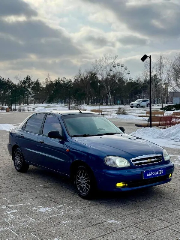 🇰🇵 chevrolet lanos 💰цена: 290 000р 🏢город: мариуполь 📅год выпуска: 2010 🧾пробег: 177 710 км. ⚙️двигатель: 1.5 ⛽топливо: бензин ⚙️кпп: механика 📞 телефон: +7-989-263-55-56 +7-949-727-41-51 +7-949-551-91-52 💾 описание: ✅ отличное техническое и внешнее состояние ✅ оригинальный пробег ✅ кузов без коррозии ✅ птс оригинал ✅ красивый цвет ✔️ кондиционер, зимняя резина на литых дисках, подушка безопасности, электростёкла, android магнитола, led птф, центральный замок, гидроусилитель руля, eva-коврики. улица шевченко 2️⃣6️⃣9️⃣ - фотография - 3