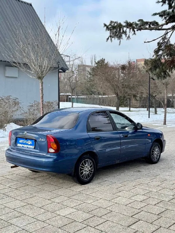 🇰🇵 chevrolet lanos 💰цена: 290 000р 🏢город: мариуполь 📅год выпуска: 2010 🧾пробег: 177 710 км. ⚙️двигатель: 1.5 ⛽топливо: бензин ⚙️кпп: механика 📞 телефон: +7-989-263-55-56 +7-949-727-41-51 +7-949-551-91-52 💾 описание: ✅ отличное техническое и внешнее состояние ✅ оригинальный пробег ✅ кузов без коррозии ✅ птс оригинал ✅ красивый цвет ✔️ кондиционер, зимняя резина на литых дисках, подушка безопасности, электростёкла, android магнитола, led птф, центральный замок, гидроусилитель руля, eva-коврики. улица шевченко 2️⃣6️⃣9️⃣ - фотография - 4
