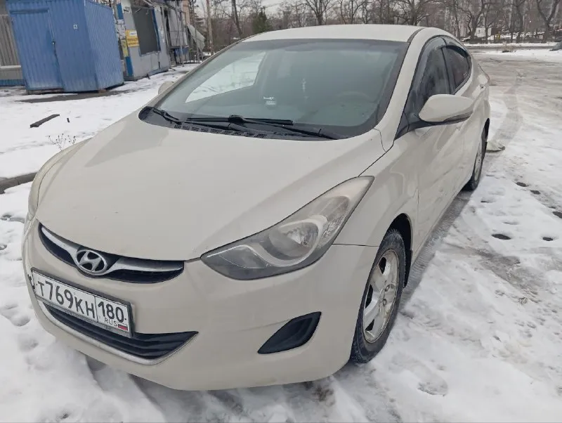 Продам автомобиль хундай элантра.2012 год выпуска. двигатель 1.6.бензин/газ. евро 4.зарегистрирован. коробка автомат. авто покупалось у официалов. авто. без нареканий. двигатель, ходовая часть, салон в отличном состоянии. резина зима на литьё. зеленая автотека. без дтп. цена 1070 тыс рублей. небольшой торг. документы в полном порядке. постояный учёт. 180.авто в мариуполе. телефон+79495247211 - фотография - 4