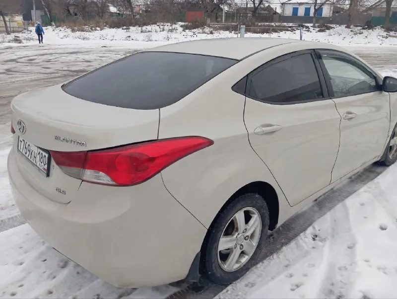 Продам автомобиль хундай элантра.2012 год выпуска. двигатель 1.6.бензин/газ. евро 4.зарегистрирован. коробка автомат. авто покупалось у официалов. авто. без нареканий. двигатель, ходовая часть, салон в отличном состоянии. резина зима на литьё. зеленая автотека. без дтп. цена 1070 тыс рублей. небольшой торг. документы в полном порядке. постояный учёт. 180.авто в мариуполе. телефон+79495247211 - фотография - 6