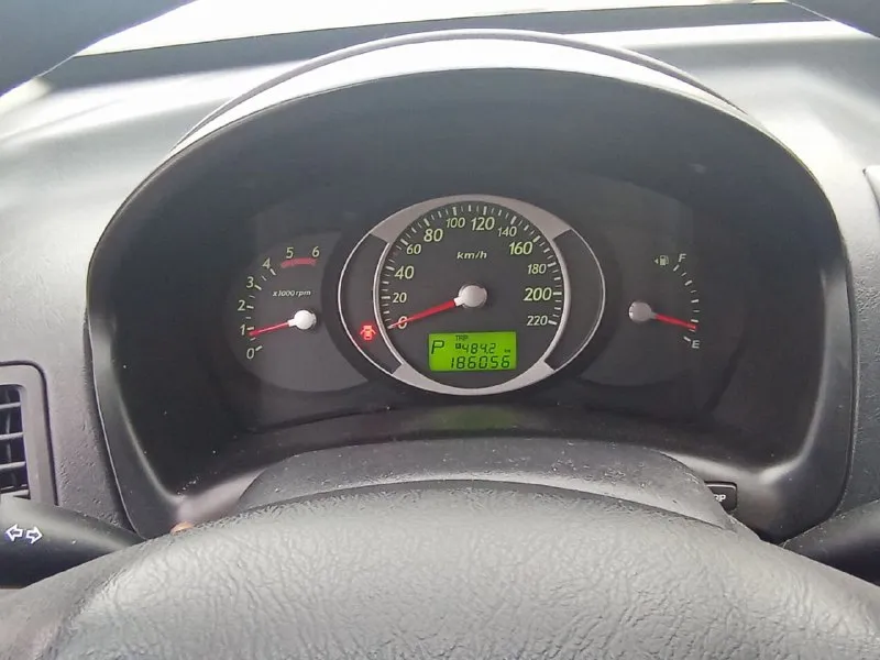 Продам автомобиль хундай туксон 2008года. двигатель 2 литра дизель. коробка автомат. полноприводный 4х4. авто в отличном состоянии что по кузову что по технической части. кондиционер заправлен. автека зелёная. документы юридически чистые. авто без дтп. резина зима. все вопросы по телефону+79495247211 цена 870тыс. рублей небольшой торг. авто а мариуполе. - фотография - 10