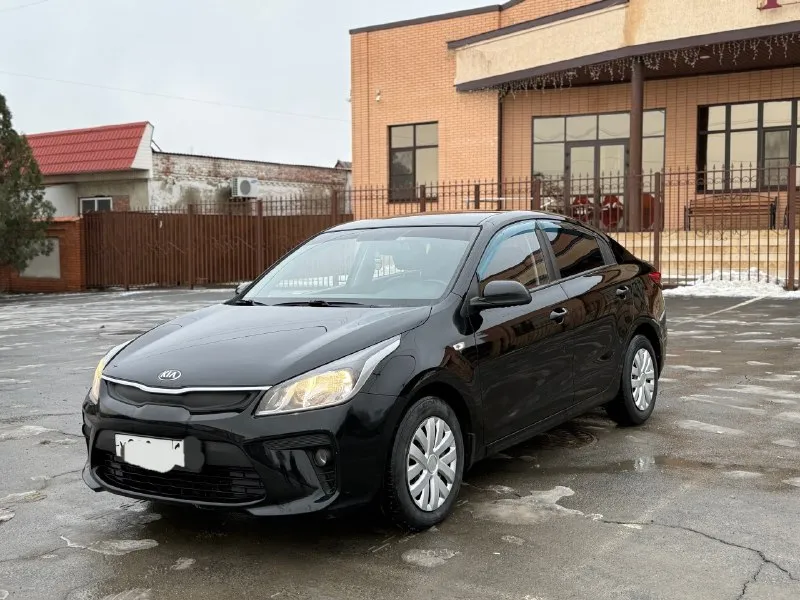 Продам kia рио 2018 год мотор 1.6 работает идеально коробка автомат 6-ти ступенчатая работает отлично без проблем по ходовой части делать вообще нечего не нужно за машиной следили все делали вовремя так же стоит новая зимняя резина по кузову автомобиль не битый не крашенный кузов в отличном состоянии я третий владелец. птс оригинал по документам кристально чисто по комплектации датчик света датчик давления шин мульти руль камера заднего вида подогрев сидений и руля подогрев заднего стекла кондиционер abs анти букс и многое другое предмаксимальная комплектация срочная продажа причина продажи покупка нового автомобиля. так же имеется сервисная книжка 2 ключа и в подарок 🎁 летняя резина цена.1100000 хороший торг +79592644912 📞 звоните: +7(959)2644912 - фотография - 5